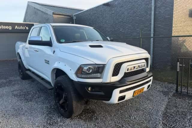 Dodge RAM (2015) thumbnail 2
