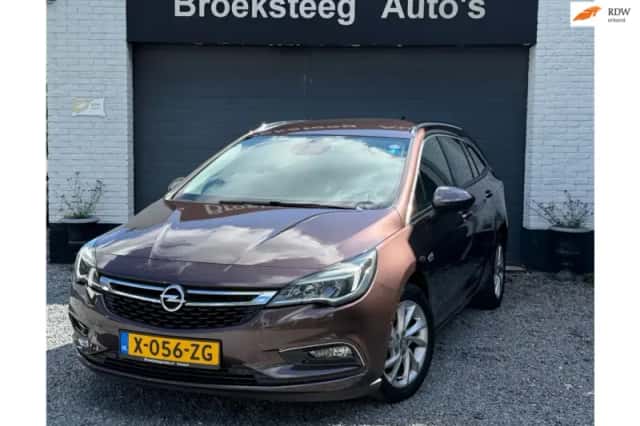 Opel Astra (2016) thumbnail 1
