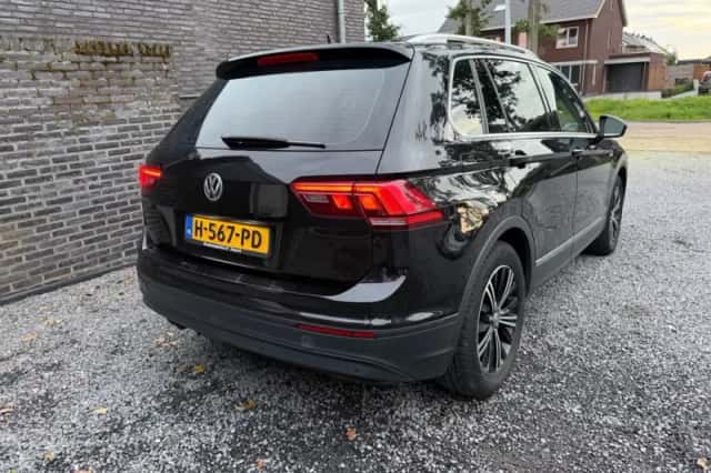 Volkswagen Tiguan (2016) thumbnail 4