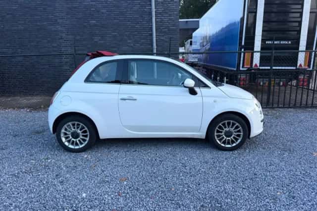 Fiat 500C (2012) thumbnail 3
