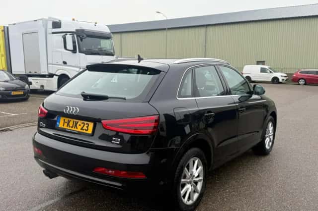 Audi Q3 (2013) thumbnail 4