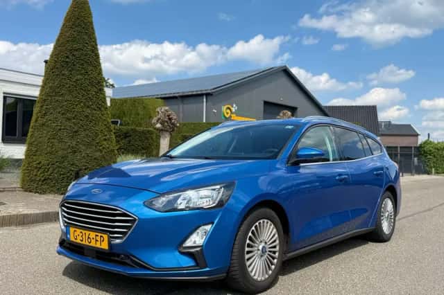 Ford Focus (2019) thumbnail 1