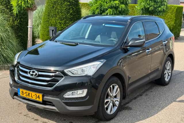 Hyundai Santa Fe (2013) thumbnail 1
