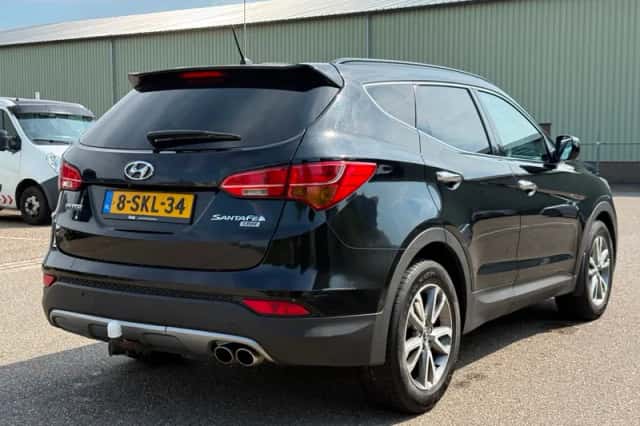 Hyundai Santa Fe (2013) thumbnail 5