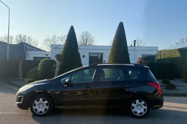 Peugeot 308 (2012) thumbnail 5