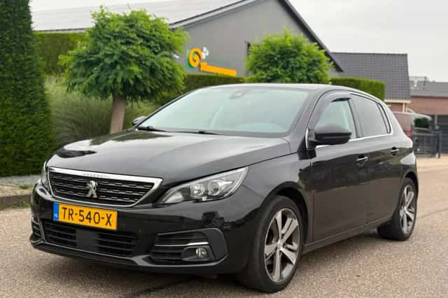 Peugeot 308 (2018) thumbnail 1