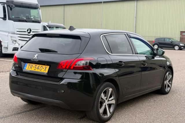 Peugeot 308 (2018) thumbnail 4
