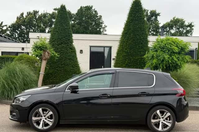 Peugeot 308 (2018) thumbnail 6