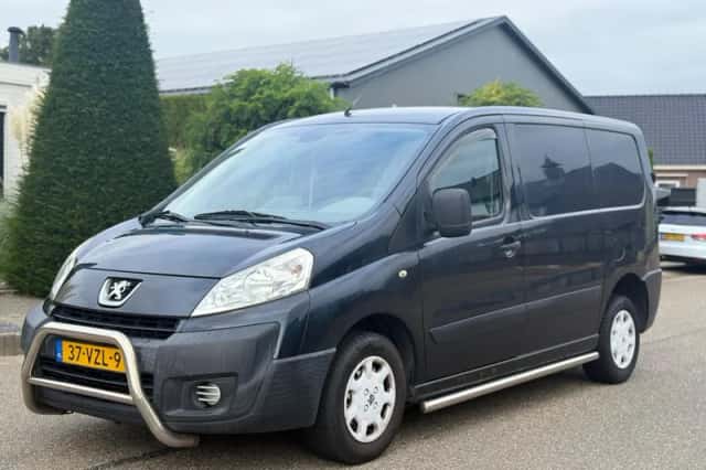 Peugeot Expert (2009) thumbnail 1