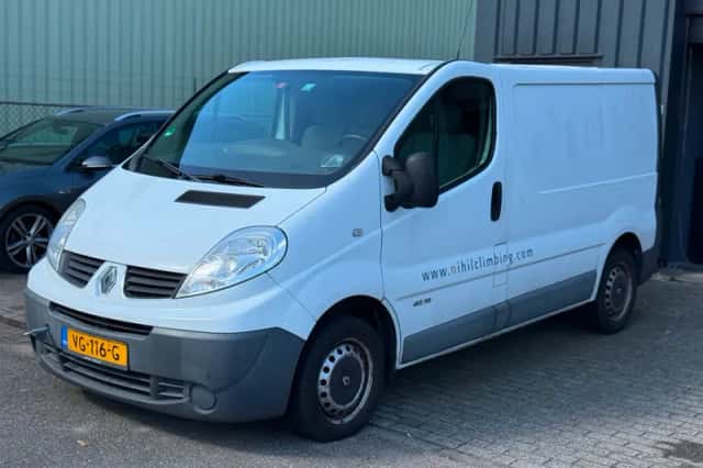 Renault Trafic (2013) thumbnail 1