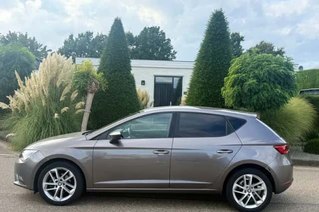 SEAT Leon (2014) thumbnail 5