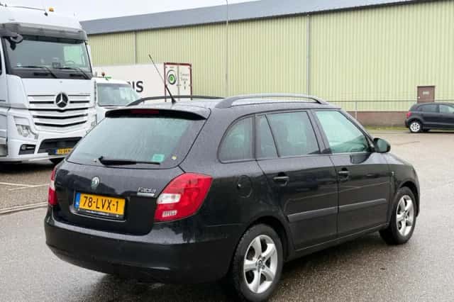 Škoda Fabia (2011) thumbnail 5