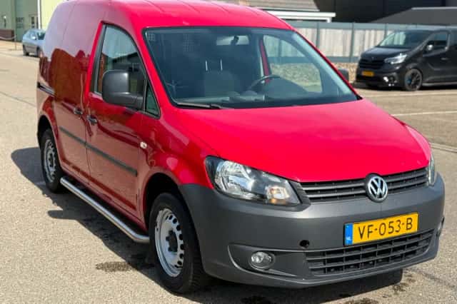Volkswagen Caddy (2014) thumbnail 3