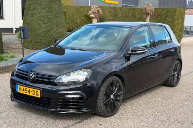 Volkswagen Golf (2009) thumbnail 1