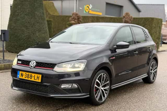 Volkswagen Polo (2017) thumbnail 1