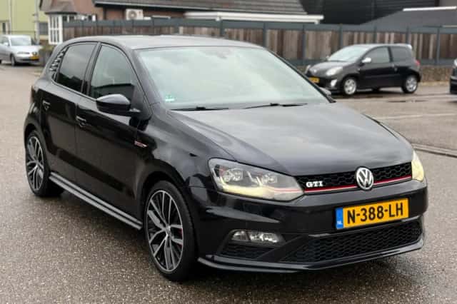 Volkswagen Polo (2017) thumbnail 3