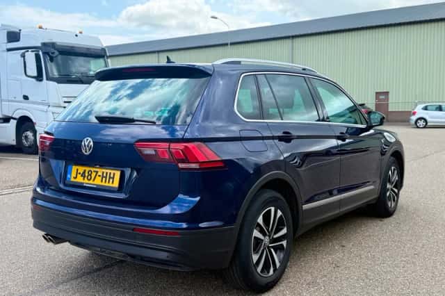Volkswagen Tiguan (2019) thumbnail 4