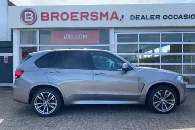 BMW X5 (2013) thumbnail 2