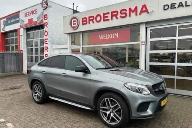 Mercedes-Benz GLE (2017) thumbnail 2