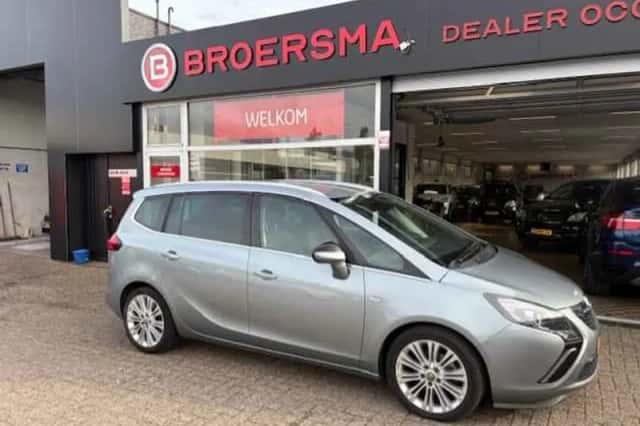 Opel Zafira (2013) thumbnail 2
