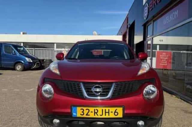 Nissan Juke (2011) thumbnail 3