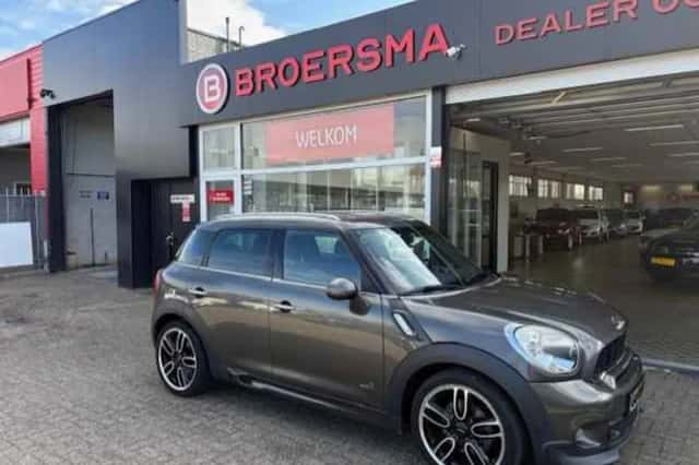 MINI Countryman (2011) thumbnail 2