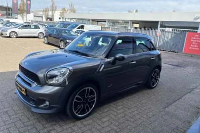 MINI Countryman (2011) thumbnail 4