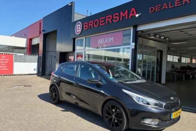 Kia Cee'd (2015) thumbnail 2