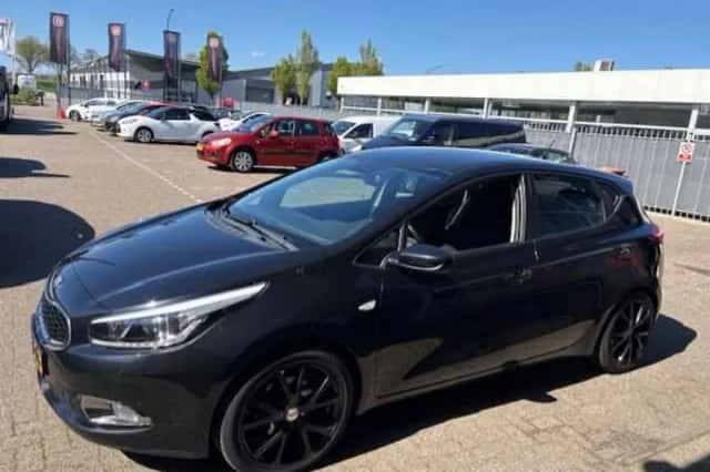 Kia Cee'd (2015) thumbnail 4