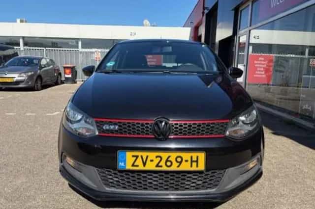 Volkswagen Polo (2011) thumbnail 3