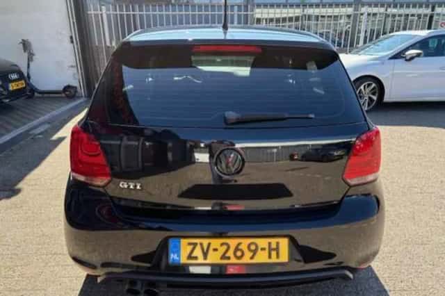 Volkswagen Polo (2011) thumbnail 6
