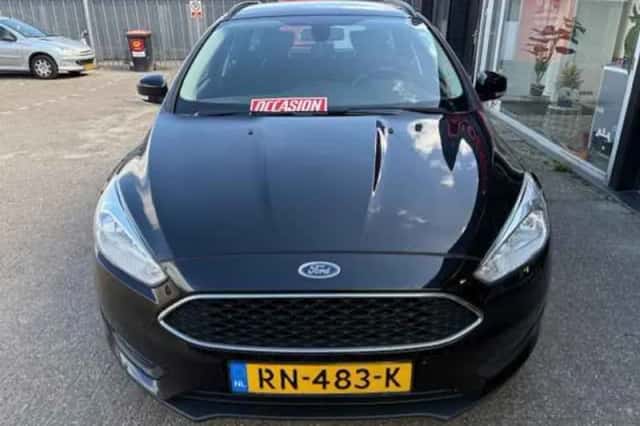 Ford Focus (2018) thumbnail 3