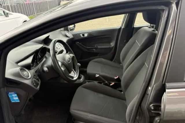 Ford Fiesta (2015) thumbnail 6