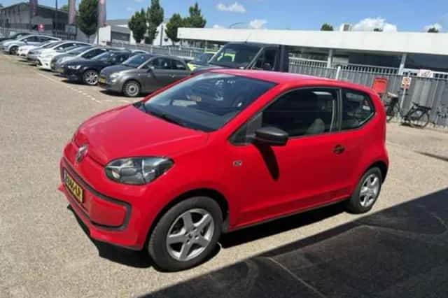 Volkswagen Up! (2013) thumbnail 4