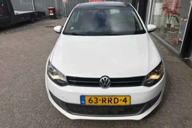 Volkswagen Polo (2011) thumbnail 3