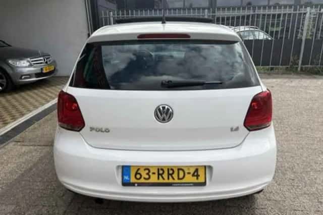 Volkswagen Polo (2011) thumbnail 4
