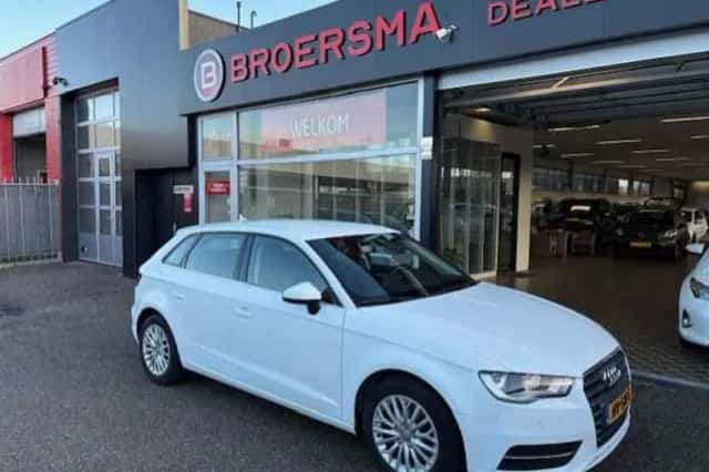 Audi A3 (2015) thumbnail 2