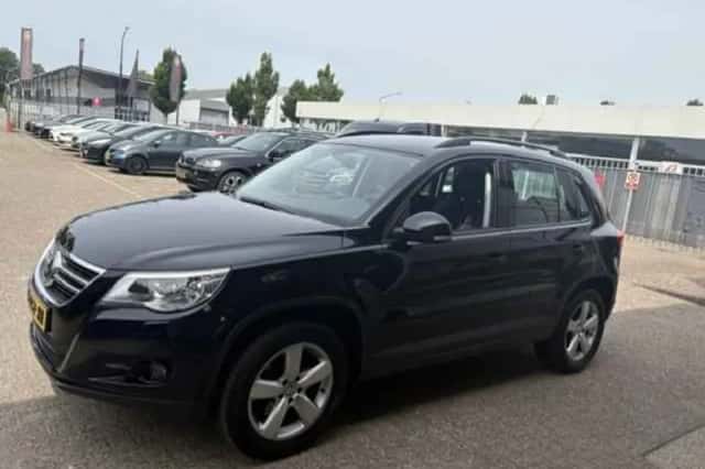 Volkswagen Tiguan (2011) thumbnail 4