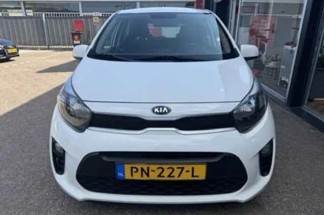 Kia Picanto (2017) thumbnail 3