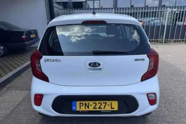 Kia Picanto (2017) thumbnail 5