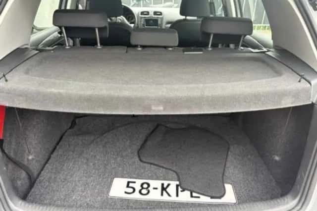 Volkswagen Golf (2010) thumbnail 6