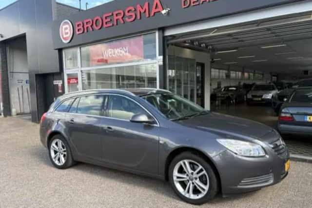Opel Insignia (2009) thumbnail 2