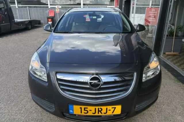 Opel Insignia (2009) thumbnail 3
