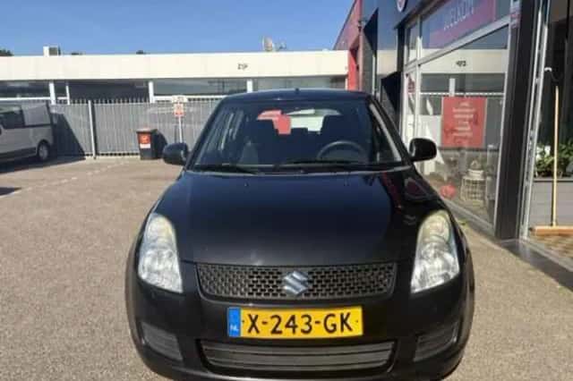 Suzuki Swift (2009) thumbnail 3