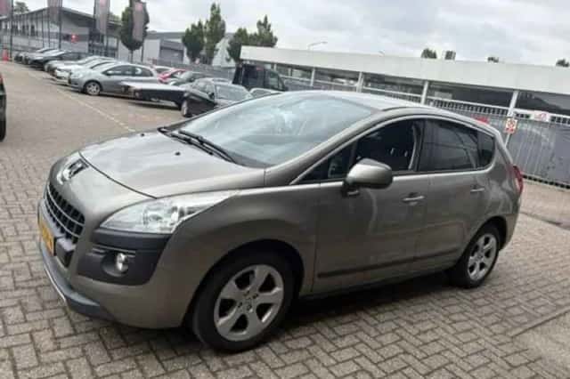 Peugeot 3008 (2012) thumbnail 4