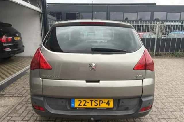 Peugeot 3008 (2012) thumbnail 5