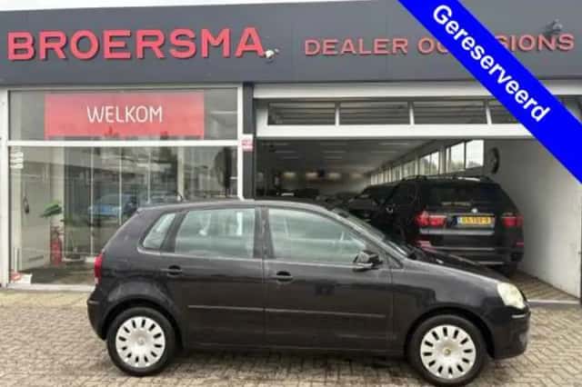 Volkswagen Polo (2008) thumbnail 1