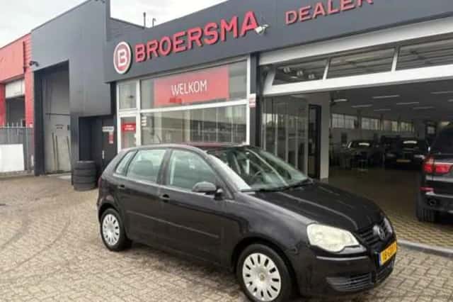Volkswagen Polo (2008) thumbnail 2
