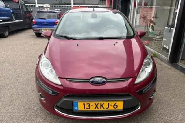 Ford Fiesta (2012) thumbnail 3