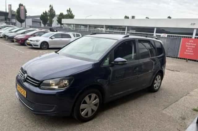 Volkswagen Touran (2013) thumbnail 5